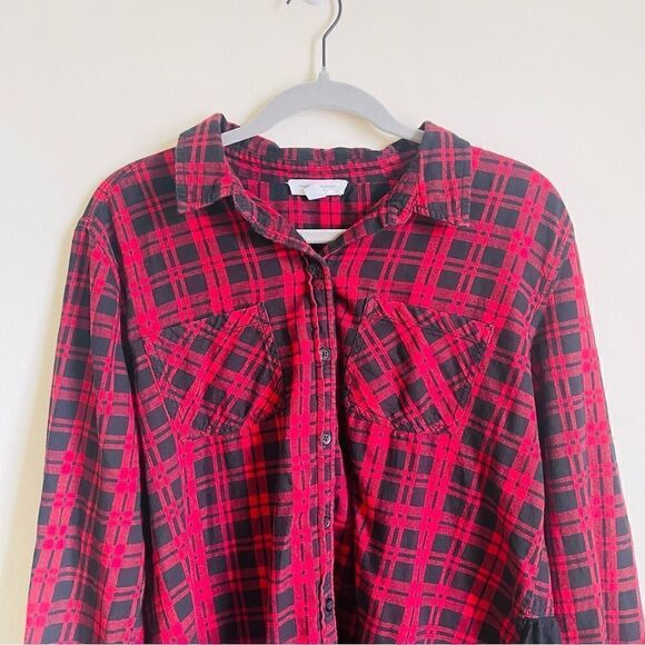 BeachLunchLounge Red + Black Plaid Button Down Top Large - Picture 5 of 10
